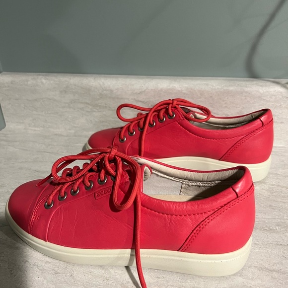Ecco walking shoes size 6, EUC - Picture 4 of 9
